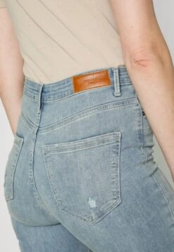 Vero Moda Tall Vmsophia- Jeans Skinny Fit - Light Blue Denim -Vero Moda c9d6cf46cb6349728b0d62937ceb50ed