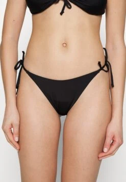 Vero Moda Vmanjali 2Pack - Bikini Bottoms - Scarlet Ibis - Black -Vero Moda d1d67a6e04c144ea9827a02ee525ef7b