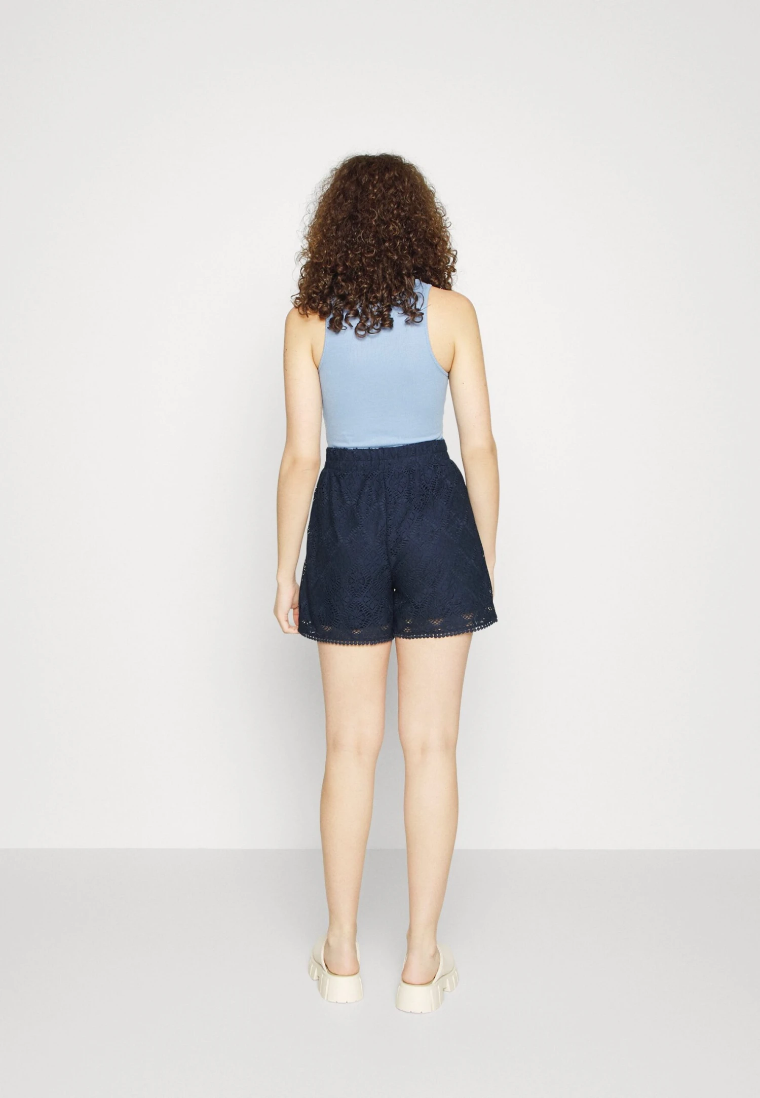 Vero Moda Tall Vmmaya Shorts - Shorts - Navy 5 Vero Moda Tall Vmmaya Shorts - Shorts - Navy - Image 3