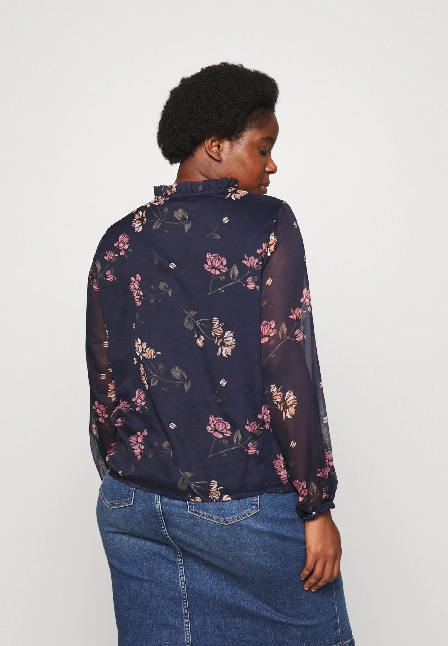 Vero Moda Curve Vmcmilla- Blouse - Navy Blazer/Sallie 5 Vero Moda Curve Vmcmilla- Blouse - Navy Blazer/Sallie - Image 3