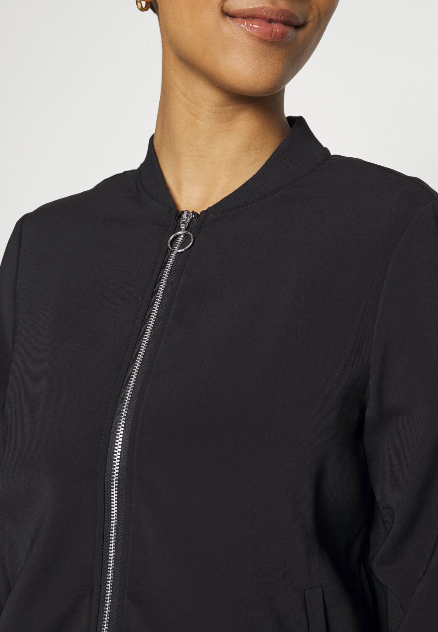 Vero Moda Petite Vmcoco Bomber - Bomber Jacket - Black 8 Vero Moda Petite Vmcoco Bomber - Bomber Jacket - Black - Image 6