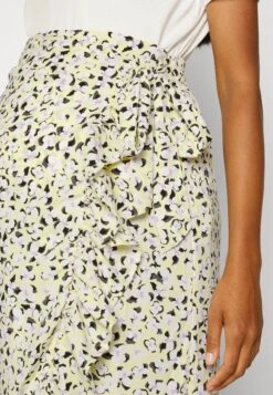 Vmmolea Skirt - Wrap Skirt -Vero Moda deab7be75b1b48359e8f3b829cea130e