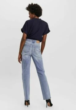 Vero Moda Straight Leg Jeans - Straight Leg Jeans 10 Vero Moda Straight Leg Jeans - Straight Leg Jeans -Vero Moda e06acc5442bf4784a371d3332940c617