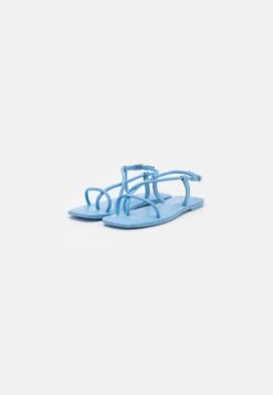 Vero Moda Vmfilla- T-Bar Sandals - Little Boy Blue -Vero Moda e2a974296de24e58ace90c15b8962ad2