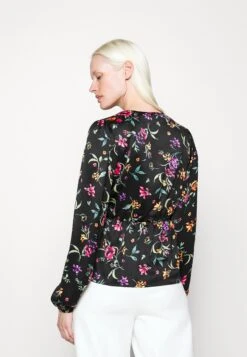 Vero Moda Tall Vmkleo V Neck Wrap - Blouse - Black -Vero Moda e3337280b3e34bbb8884ab02ab4ac7d2