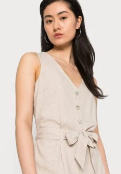 Vero Moda Vmjesmilo Playsuit - Jumpsuit - Silver -Vero Moda e3e536158ea545e09f0892aa2441e0ab