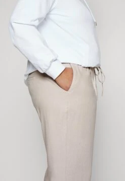 Vero Moda Curve Vmjesmilo Ankle Pants - Trousers - Silver Lining -Vero Moda e4614064bc674dfb92e66775f6e364f8