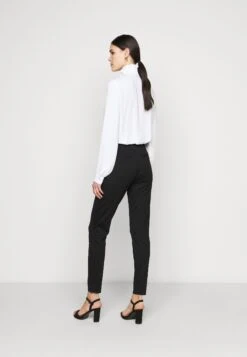 Vero Moda Tall Vmeva Paperbag - Trousers -Vero Moda e5a4b1e02b70401ba12654b8c0deb59d