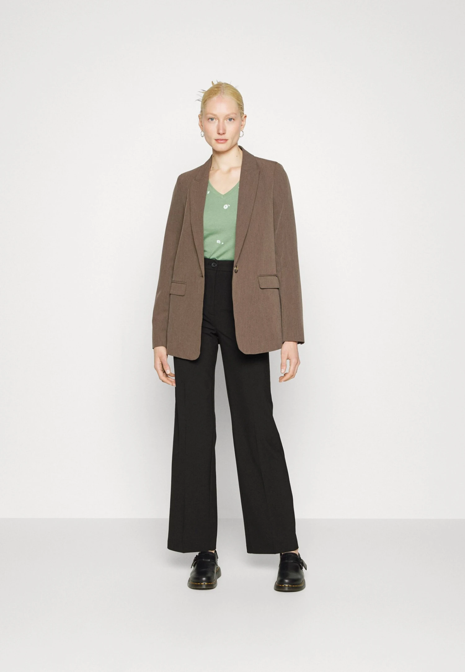 Vero Moda Tall Vmsasie Wide Pant - Trousers - Black 4 Vero Moda Tall Vmsasie Wide Pant - Trousers - Black - Image 2