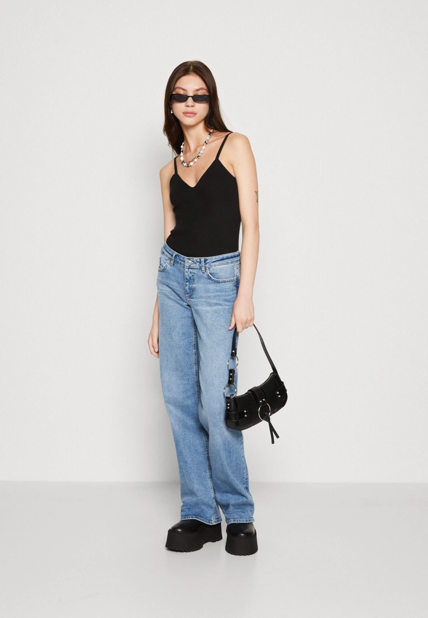 Vero Moda Vmwillow V Neck Bodystocking - Top - Black 4 Vero Moda Vmwillow V Neck Bodystocking - Top - Black - Image 2