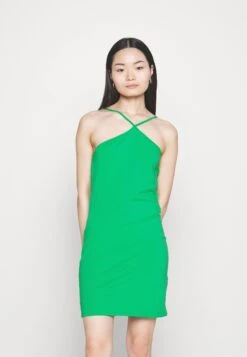 Vero Moda Petite Vmmadamaxi Singlet Short Dress Jrs Ptt - Day Dress - Bright Green