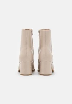 Vero Moda Vmmathilde Boot - Classic Ankle Boots - Moonlight -Vero Moda ef703c15ad284fd79fb955205d27f5cf