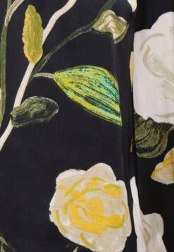 Vero Moda Vmrenee Noa Tie - Blouse - Black/Renee 12 Vero Moda Vmrenee Noa Tie - Blouse - Black/Renee -Vero Moda f376dfad1ca24d8b8be5ff0d1ca57c2c