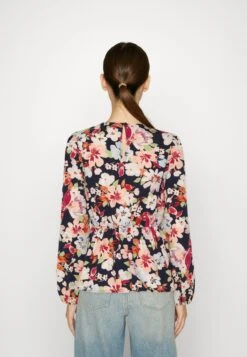 Vero Moda Vmlucia Peplum - Blouse -Vero Moda fac6f1215e864bfab8f781162c29271c