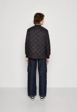 Vero Moda Vmhayleoliva Short Jacket - Bomber Jacket - Black -Vero Moda fb2e37d3c13d4fcb8eb0b4efff7e9dc2