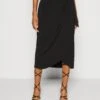 Vmfrances Calf Skirt - Pencil Skirt -Vero Moda fd4f88e7a3e24d4fa5bf1ad3d6fba743