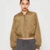 Vero Moda Vmami Short Jacket - Bomber Jacket