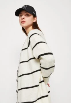 Vero Moda Vmsway V-Neck Cardigan - Cardigan - Birch/Black -Vero Moda fe2dc9f51af04d9daffaa3afda115a8e