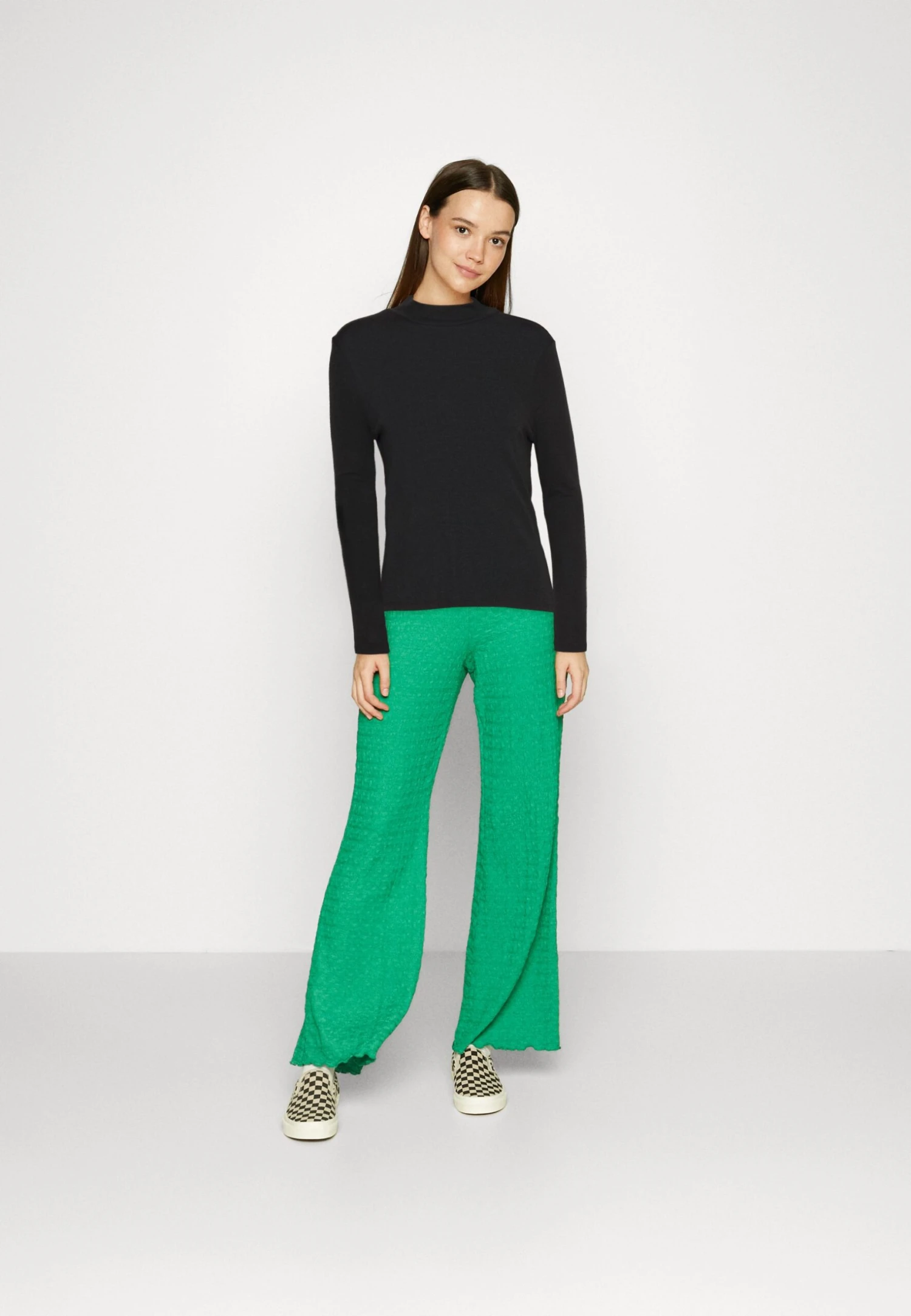 Vmchloe High Neck - Long Sleeved Top - Black 4 Vmchloe High Neck - Long Sleeved Top - Black - Image 2